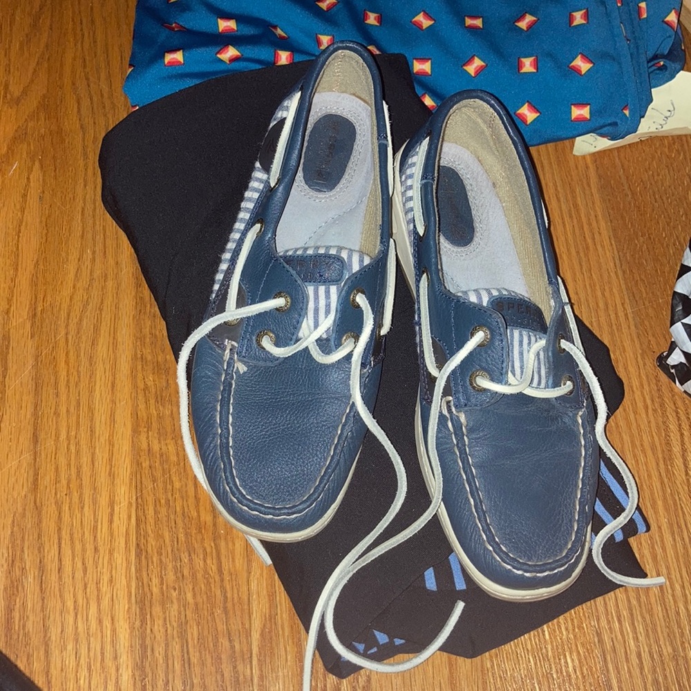 Sperry Topsiders 7.5 Women Navy EUC